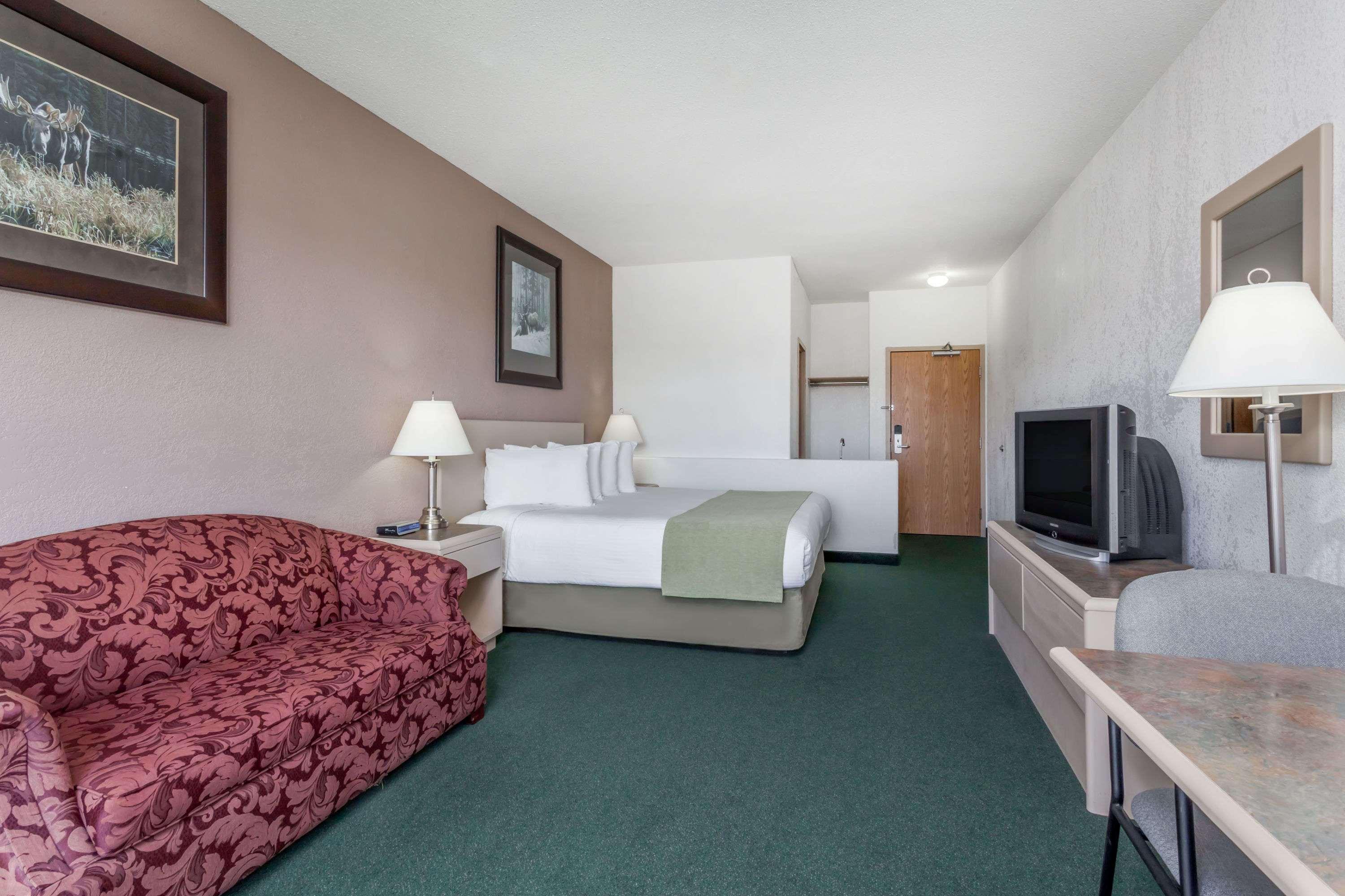 Super 8 By Wyndham Pincher Creek Ab Zewnętrze zdjęcie